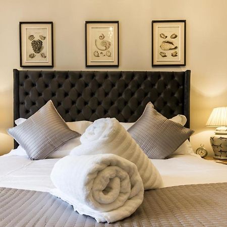 Fisherman'S Catch - Two Bedroom Luxury Apartment - تينبي المظهر الخارجي الصورة
