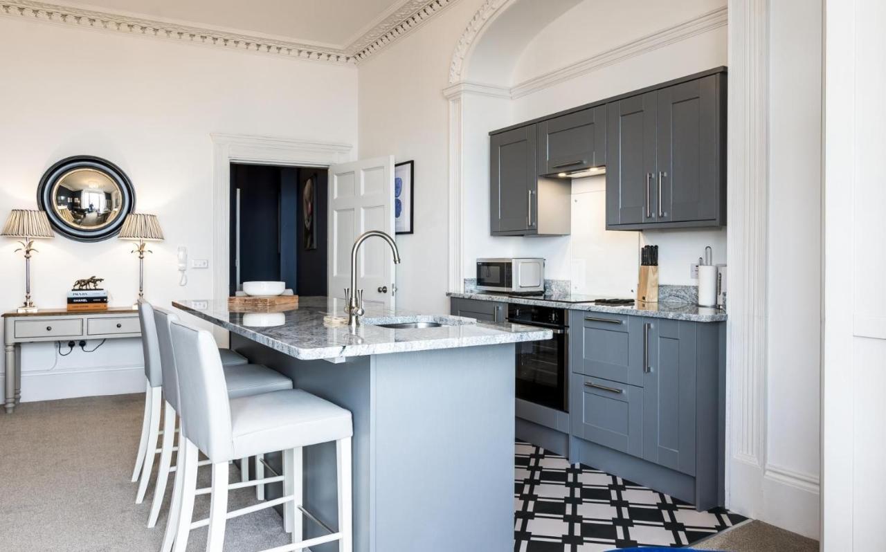 Fisherman'S Catch - Two Bedroom Luxury Apartment - تينبي المظهر الخارجي الصورة